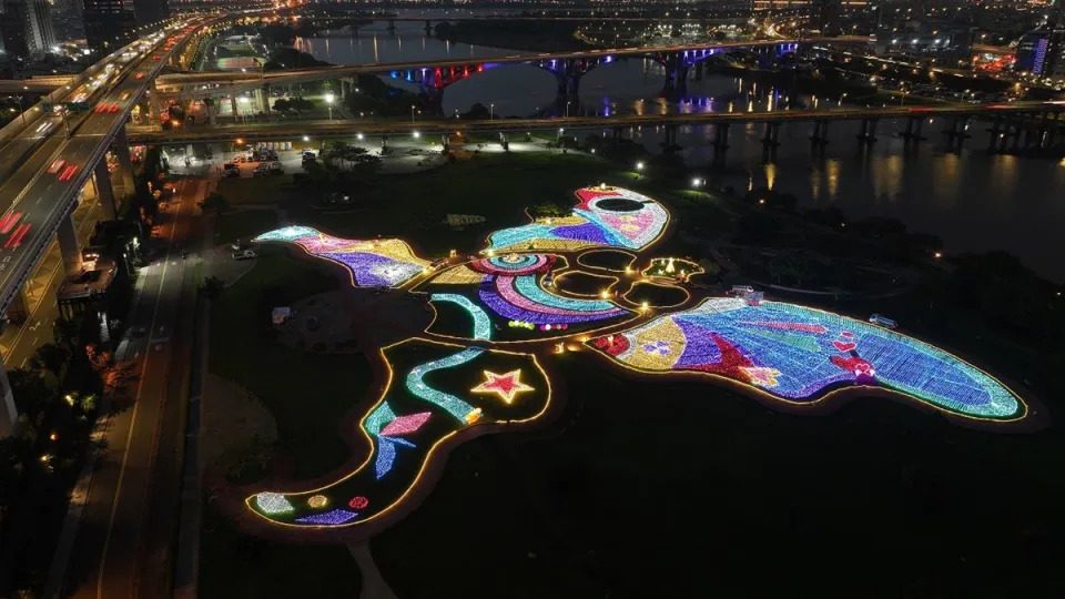 新北河濱蝶戀季 — 蝶形地景空拍